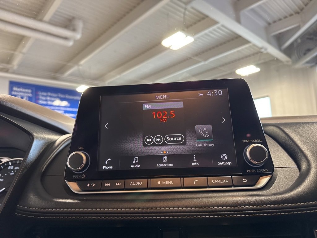 Used 2021 Nissan Rogue SV w/ Premium Package image 13