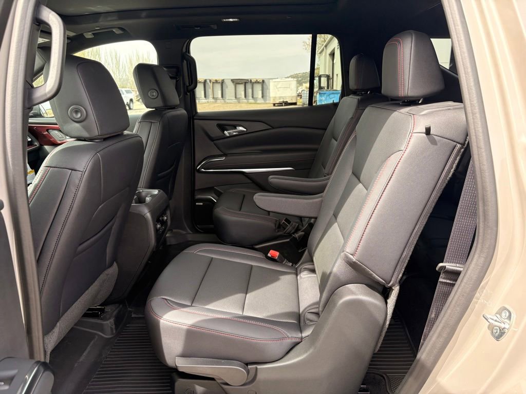 New 2026 Chevrolet Traverse Z71 w/ Enhanced Driving Package AWD/4WD image 9