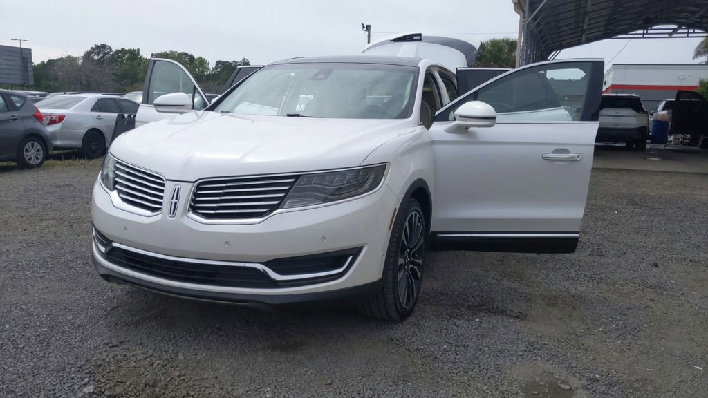 Used 2016 Lincoln MKX Reserve w/ Luxury Package image 10