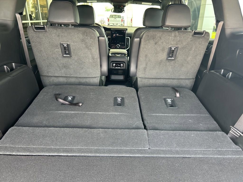 Used 2024 GMC Acadia Elevation w/ Luxury Package image 13