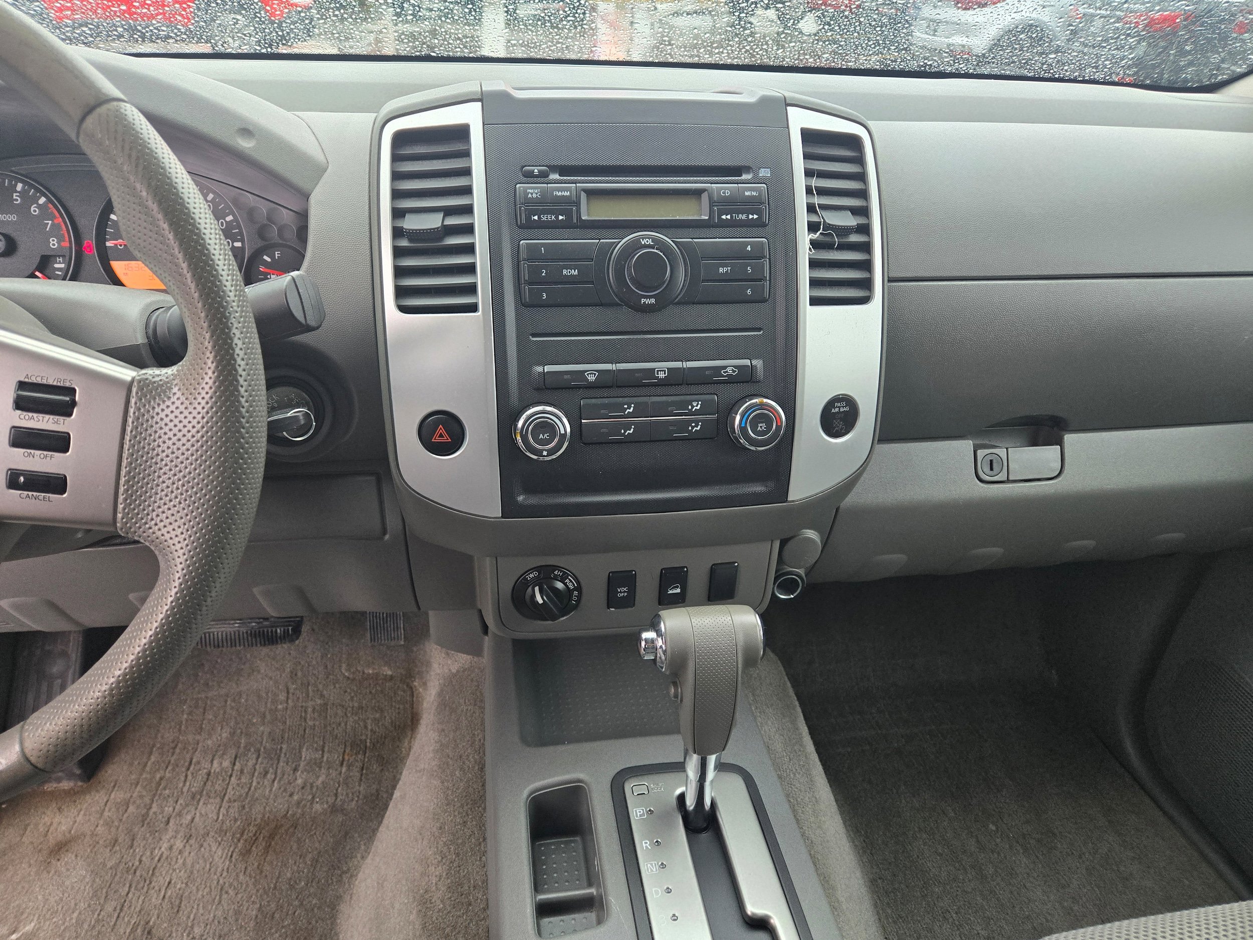Used 2011 Nissan Frontier SV AWD/4WD image 7