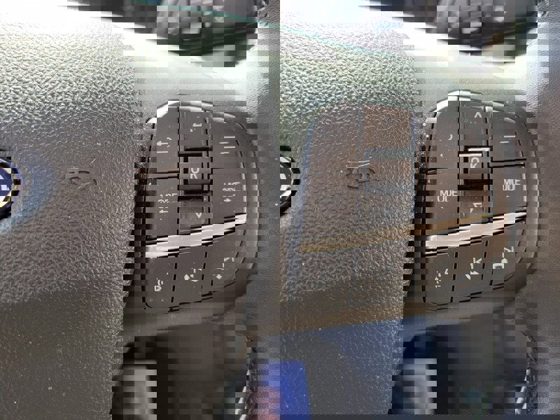 Used 2025 Ford Maverick Lariat image 22