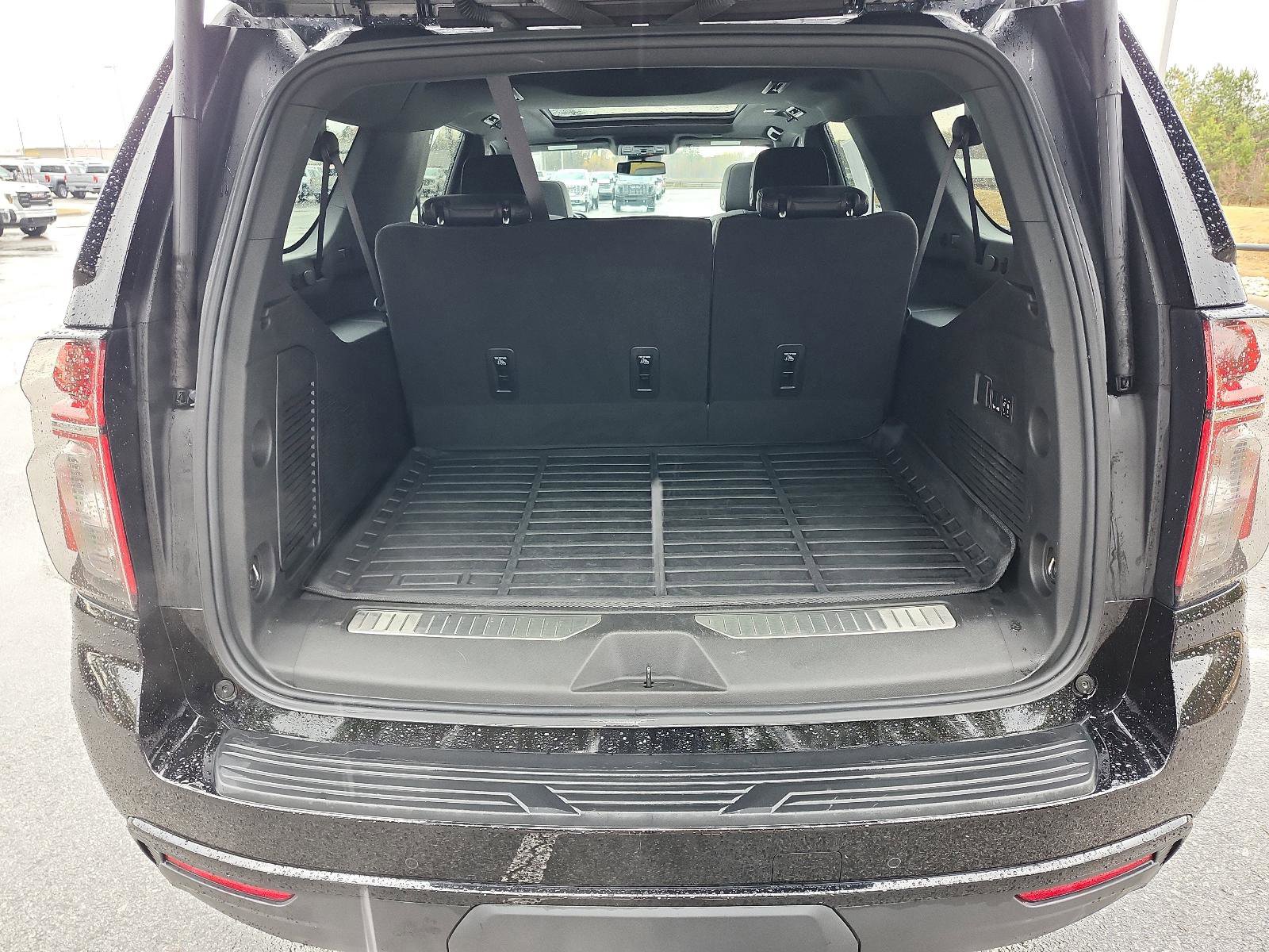 Certified 2024 Chevrolet Suburban Z71 w/ Z71 Off-Road Package image 11