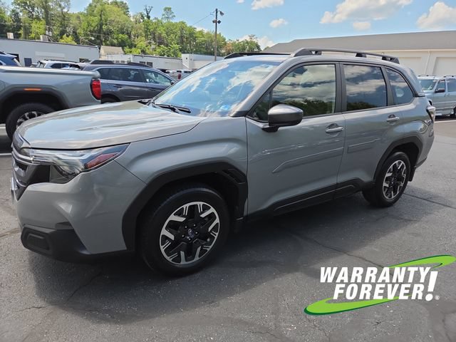 Used 2025 Subaru Forester Premium AWD/4WD image 3