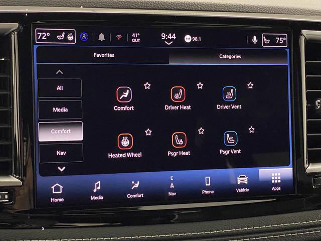 New 2026 Chrysler Pacifica Limited w/ Trailer Tow Group image 8