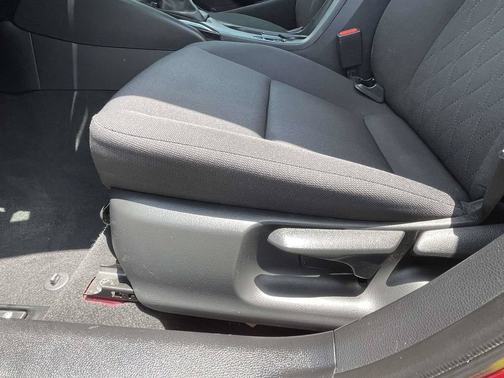 Used 2024 Toyota Corolla LE w/ LE Convenience Package FWD image 20