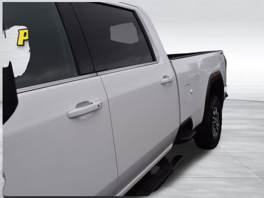 Used 2024 GMC Sierra 3500 SLE w/ SLE Convenience Package image 4