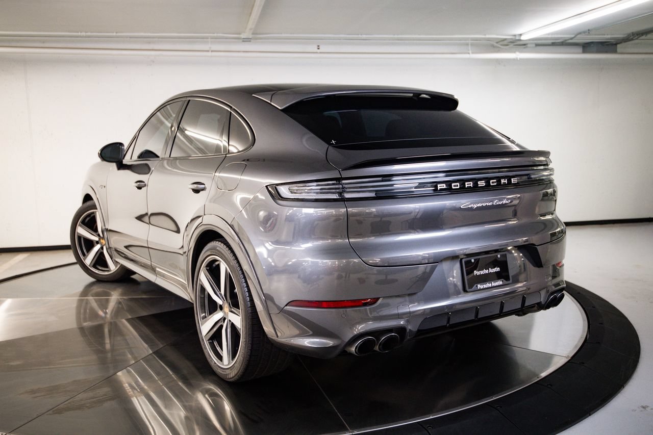 Certified 2024 Porsche Cayenne Turbo AWD/4WD image 3