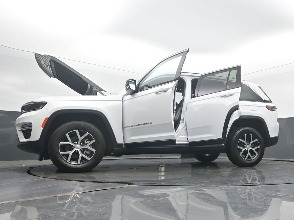 Used 2024 Jeep Grand Cherokee Limited image 59