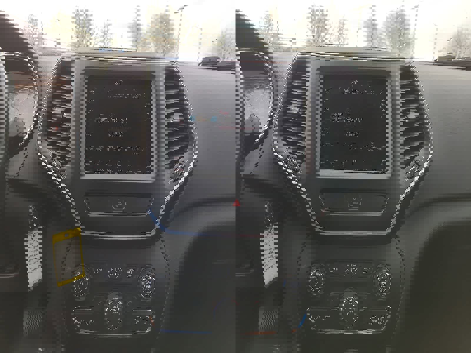 Used 2020 Jeep Cherokee Latitude w/ Quick Order Package 26F North image 24