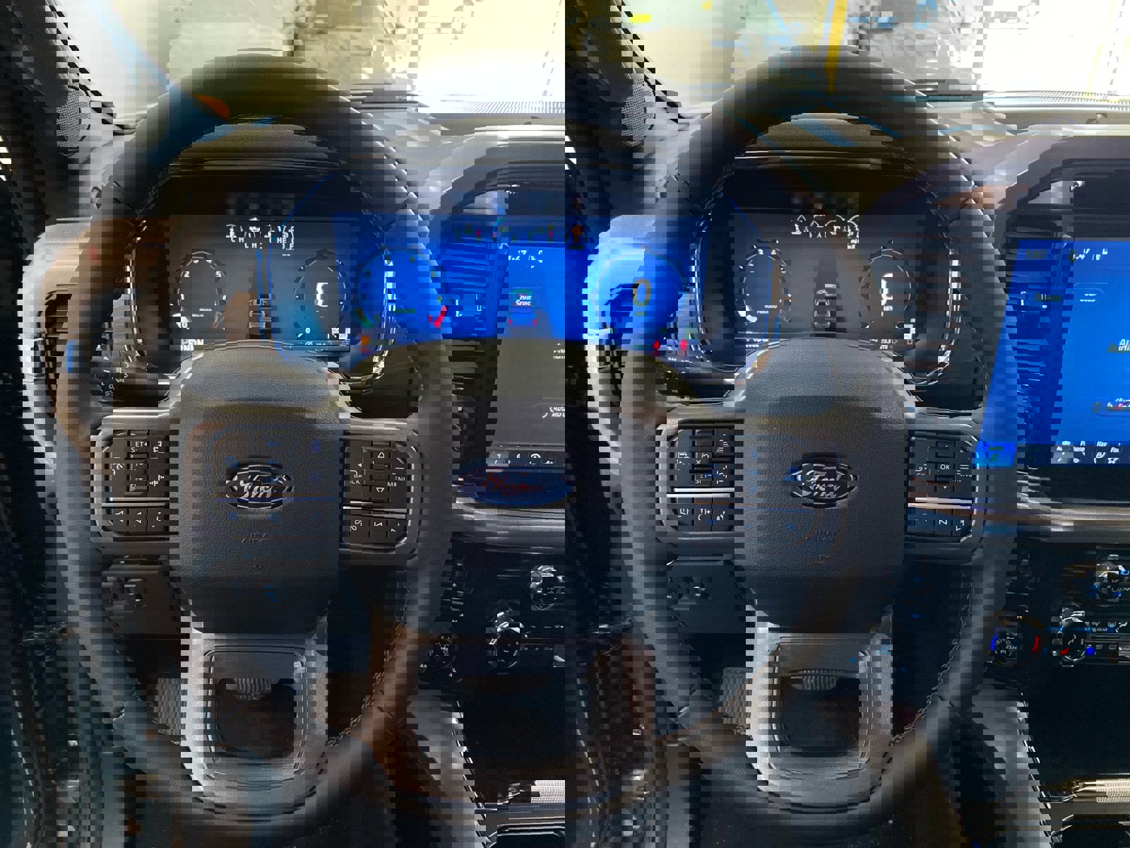 New 2026 Ford F150 Lariat w/ Equipment Group 501A Mid image 25