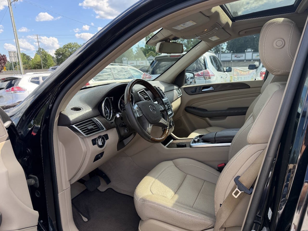 Used 2015 Mercedes-Benz ML 350 4MATIC image 8