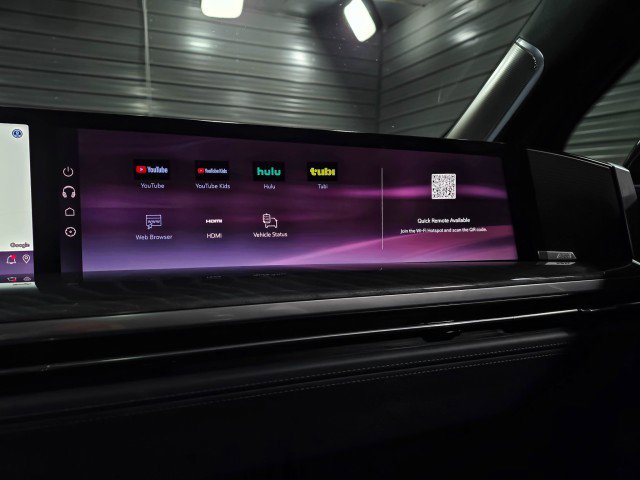 Used 2025 Cadillac Escalade IQ Luxury 2 w/ LPO, Premium Carpet Package image 28