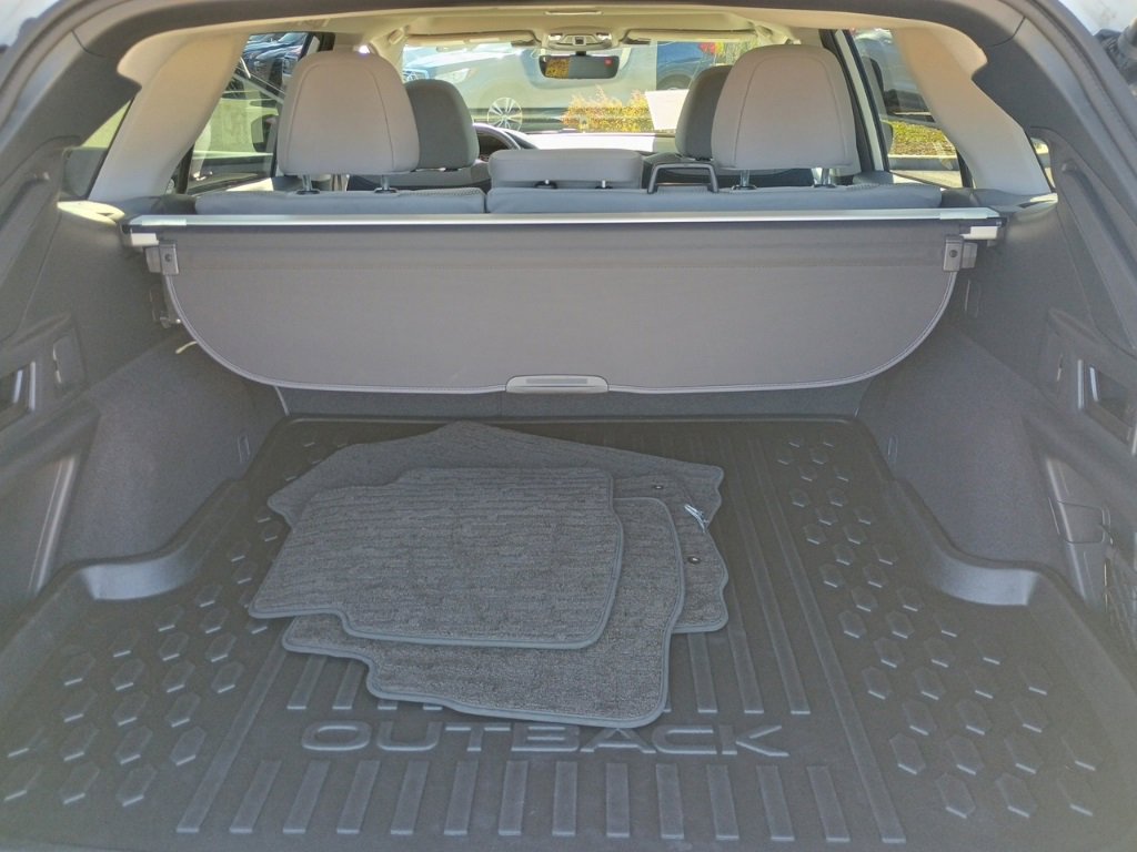 Certified 2025 Subaru Outback Premium image 18