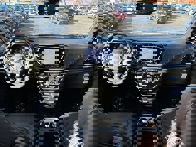 New 2026 Chrysler Pacifica Select image 9