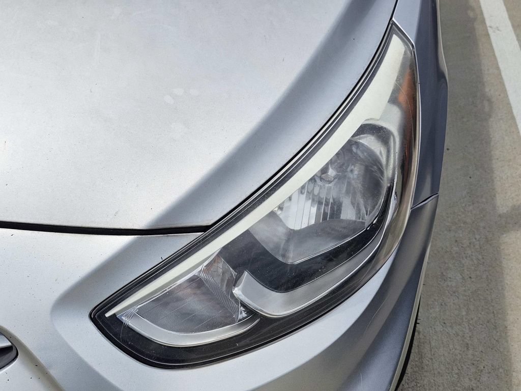 Used 2017 Hyundai Accent SE FWD image 5