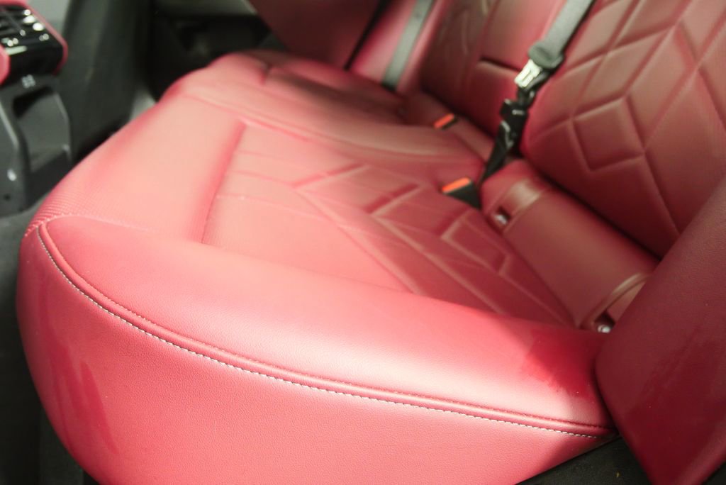 Certified 2025 BMW 530i image 15