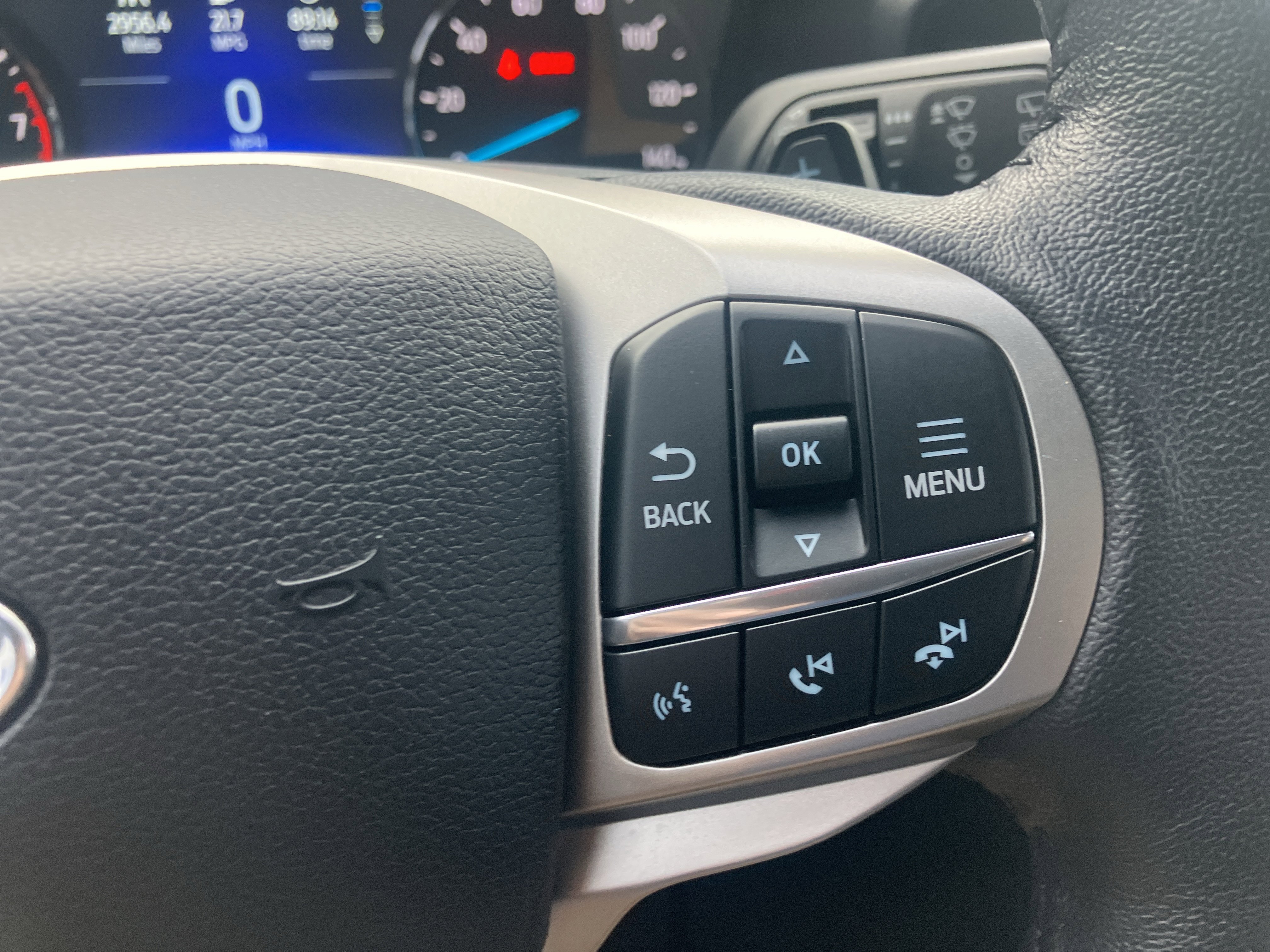 Used 2021 Ford Explorer XLT w/ Class III Trailer Tow Package RWD image 28