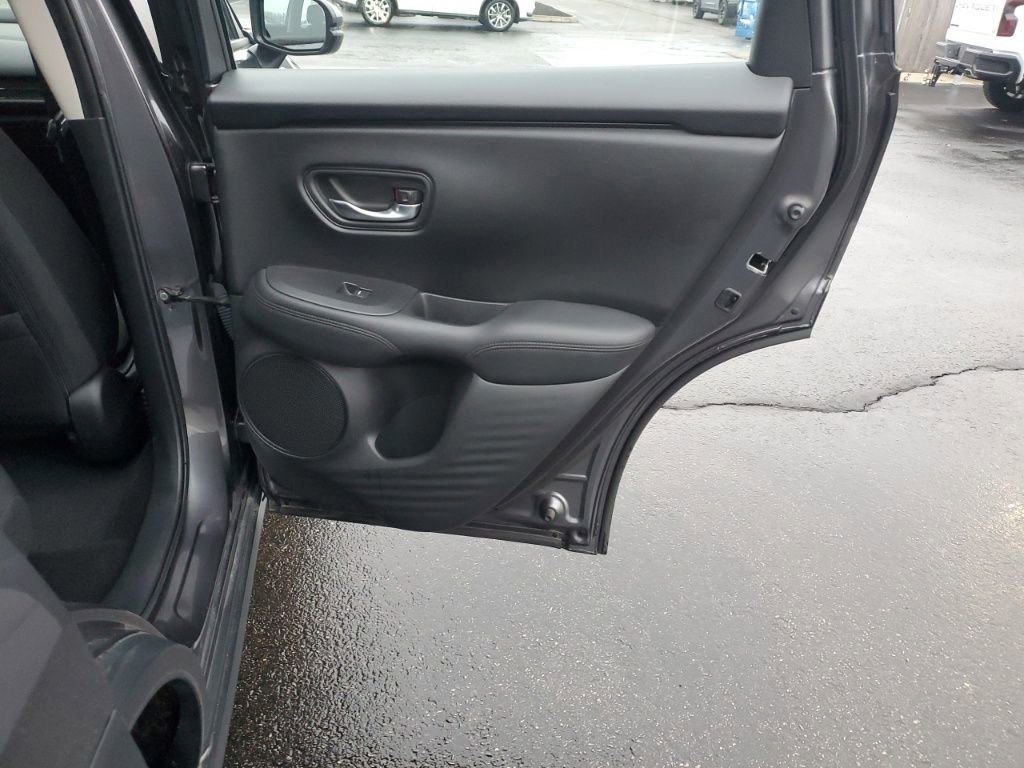 Certified 2023 Honda HR-V LX image 28