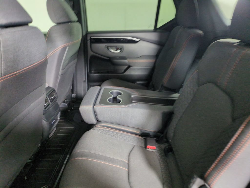 Certified 2025 Honda Pilot Sport image 27