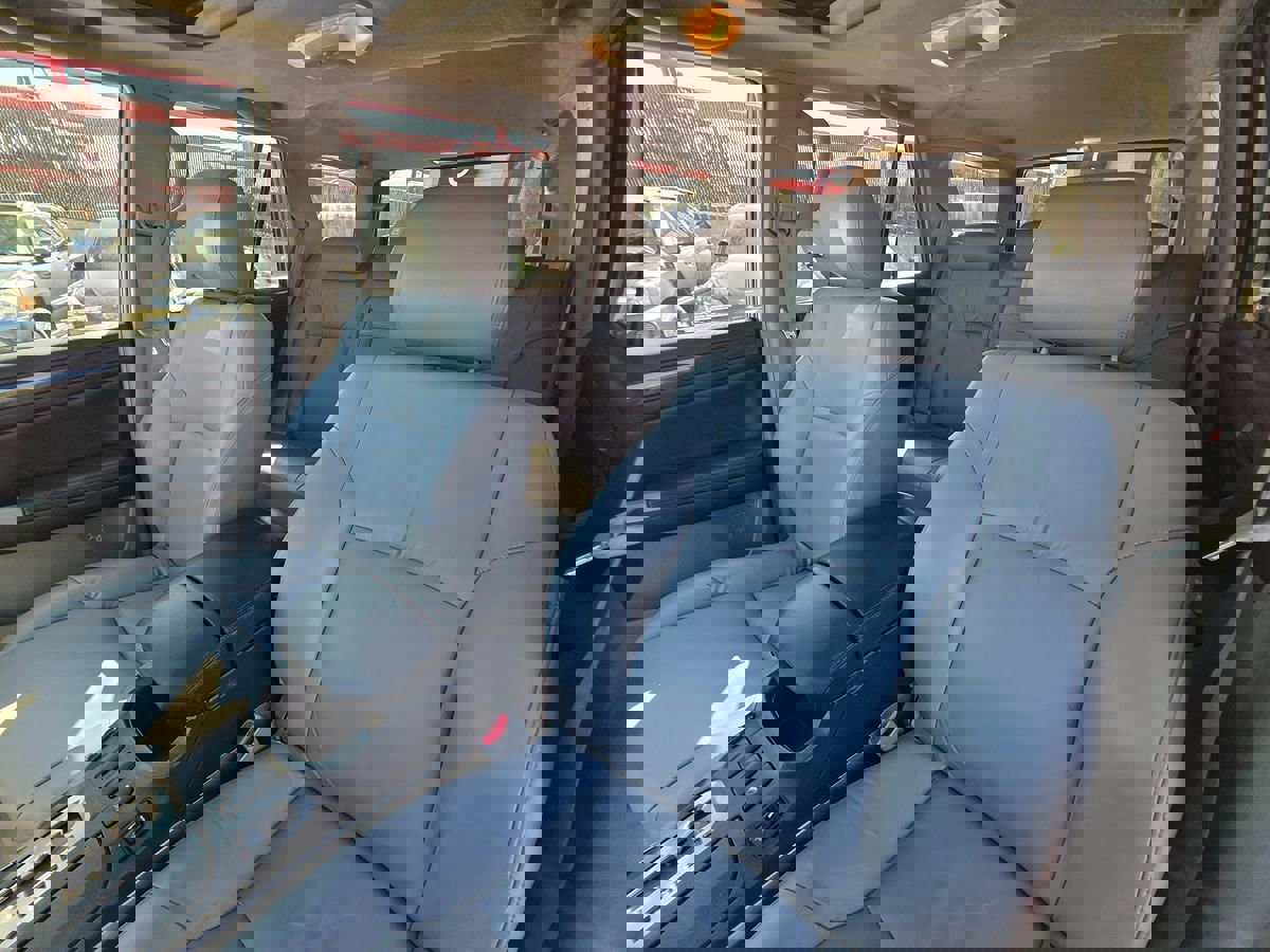 Used 2005 Toyota 4Runner Limited image 19