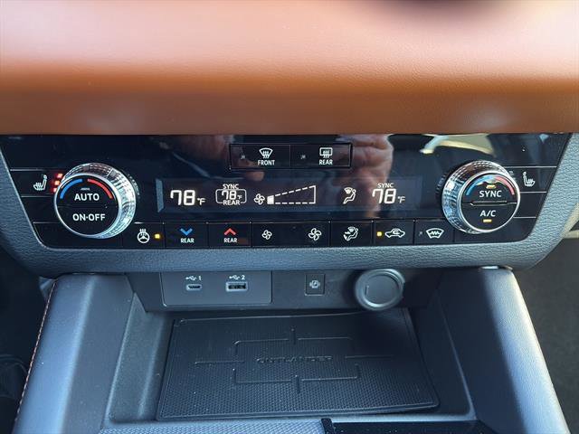 New 2025 Mitsubishi Outlander SEL image 27