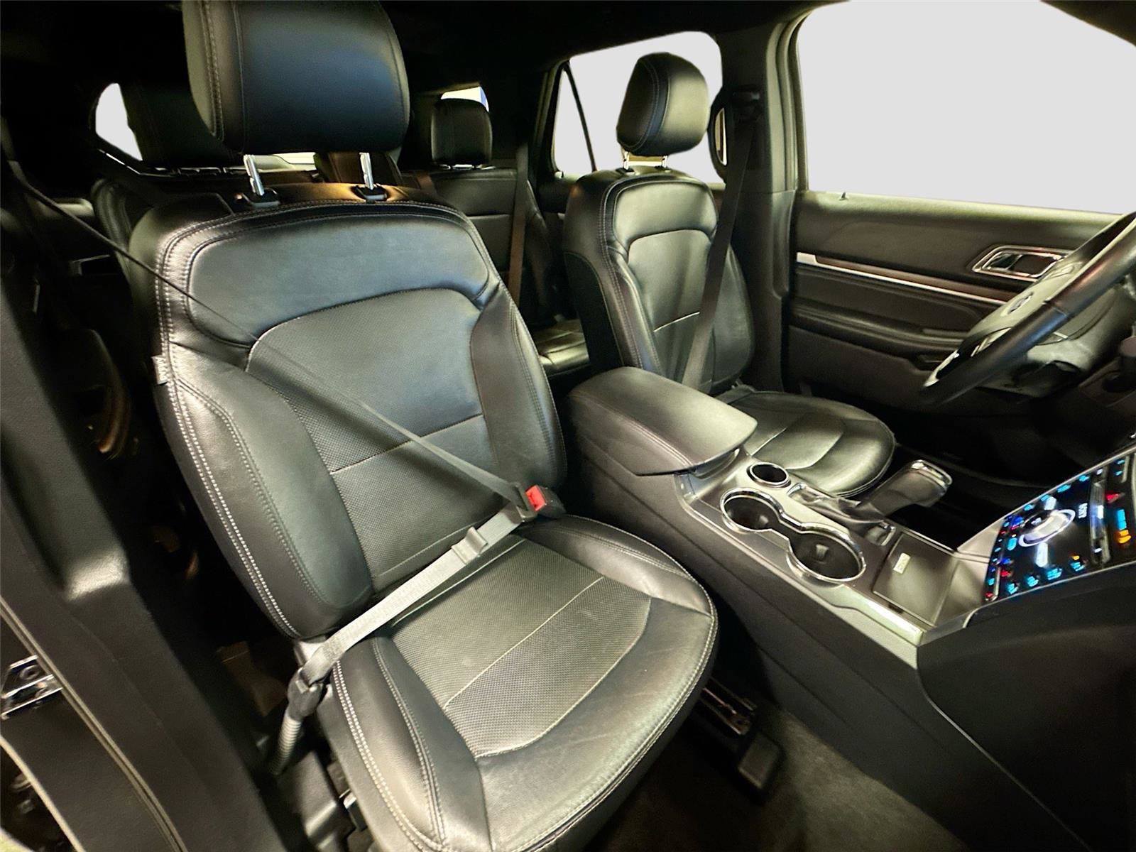 Used 2017 Ford Explorer Limited FWD image 29