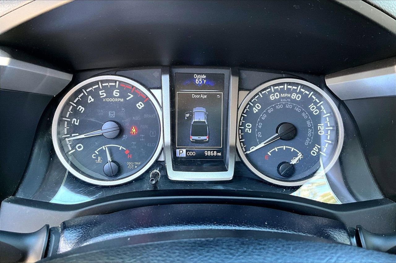 Used 2022 Toyota Tacoma SR5 w/ Technology Package image 12