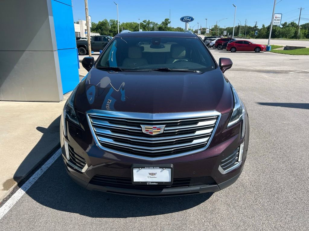 Used 2017 Cadillac XT5 Premium Luxury w/ Driver Assist Package FWD image 3