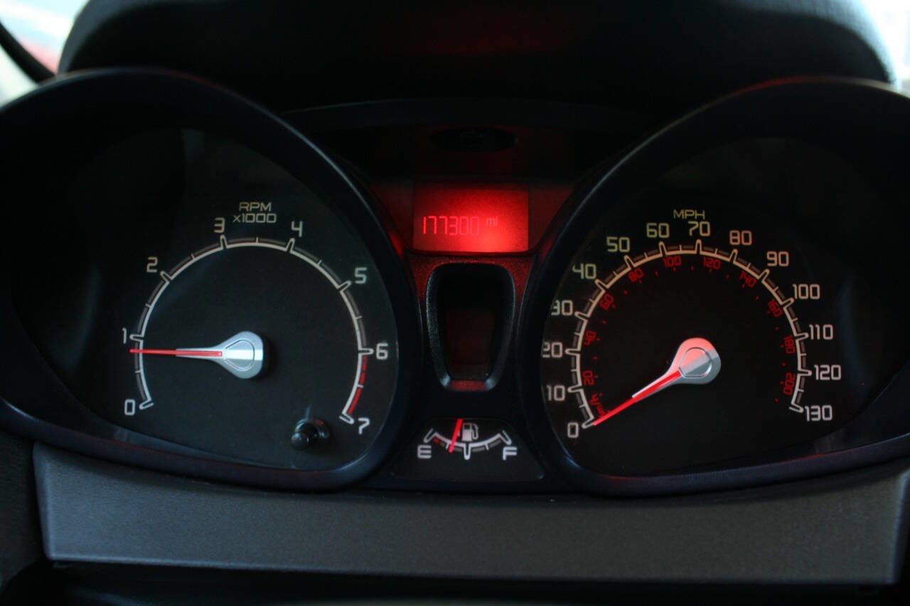 Used 2012 Ford Fiesta S FWD image 19