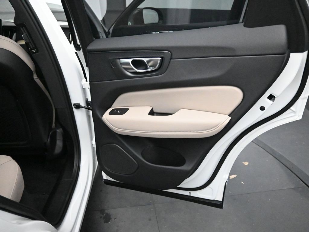 New 2026 Volvo XC60 B5 Plus w/ Protection Package Premier image 32