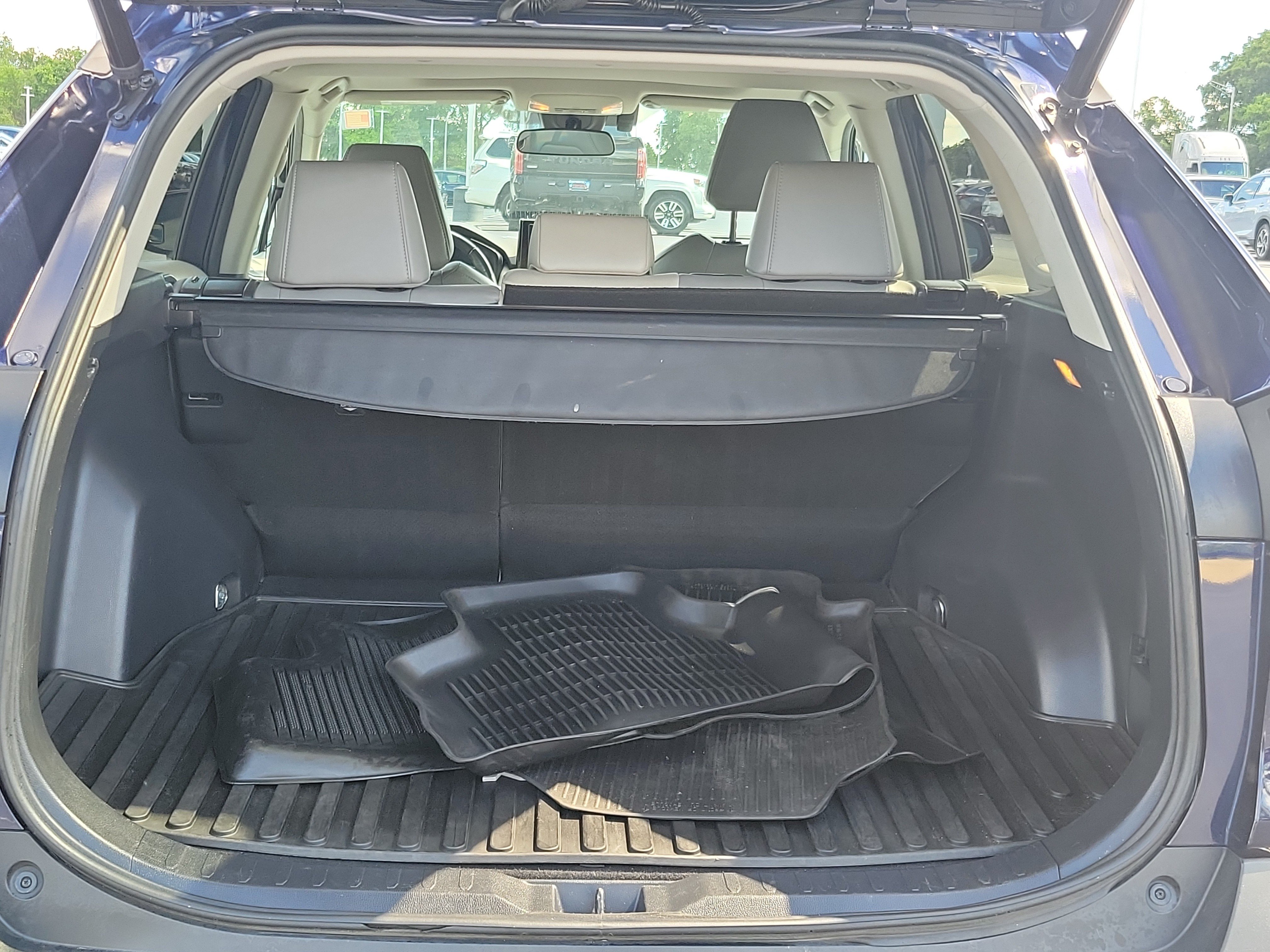 Used 2019 Toyota RAV4 XLE Premium w/ Cold Weather Package AWD/4WD image 10