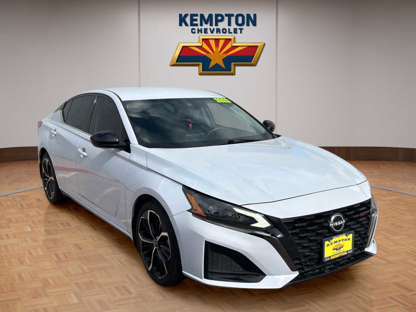 Used 2023 Nissan Altima 2.5 SR FWD image 8