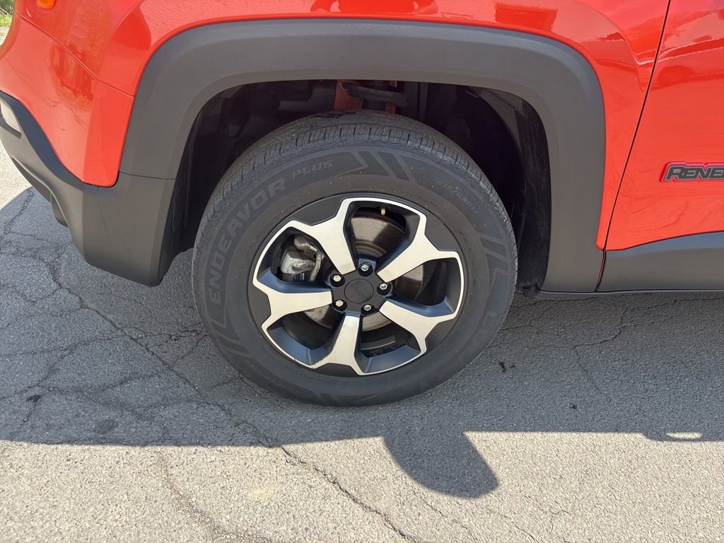 Used 2021 Jeep Renegade Trailhawk w/ Sun & Sound Group AWD/4WD image 11