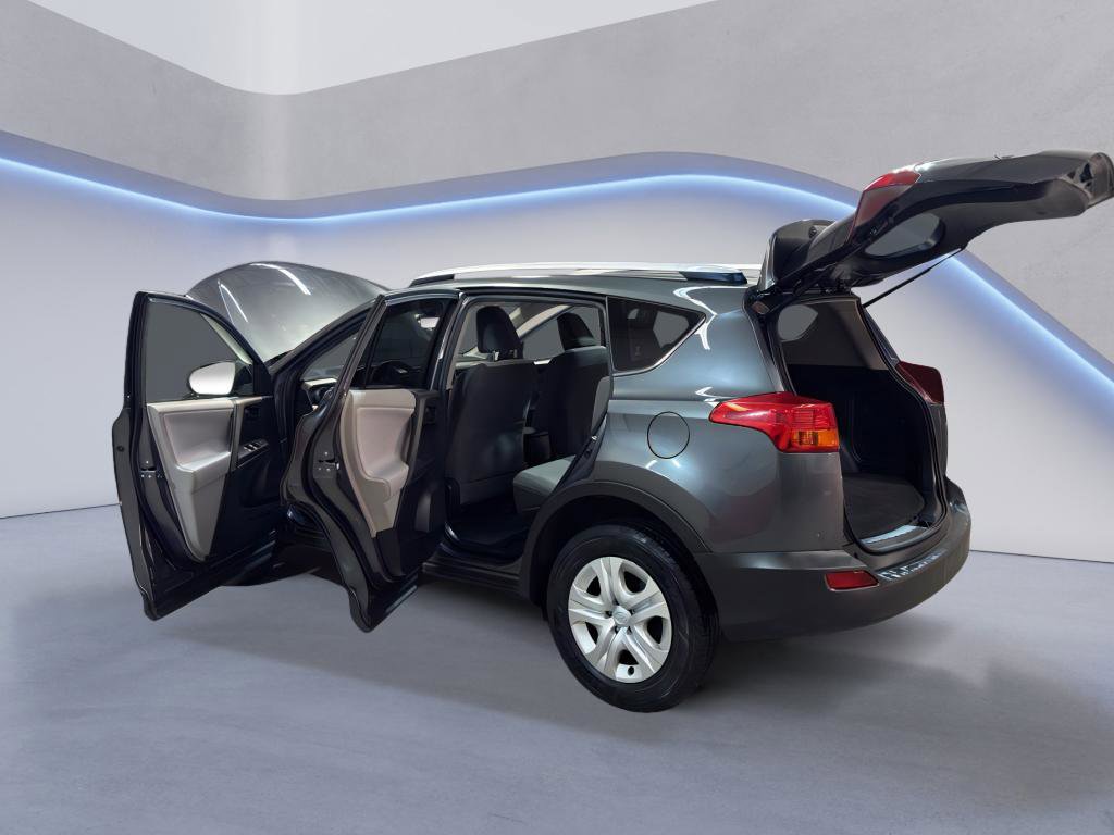 Used 2013 Toyota RAV4 LE image 10