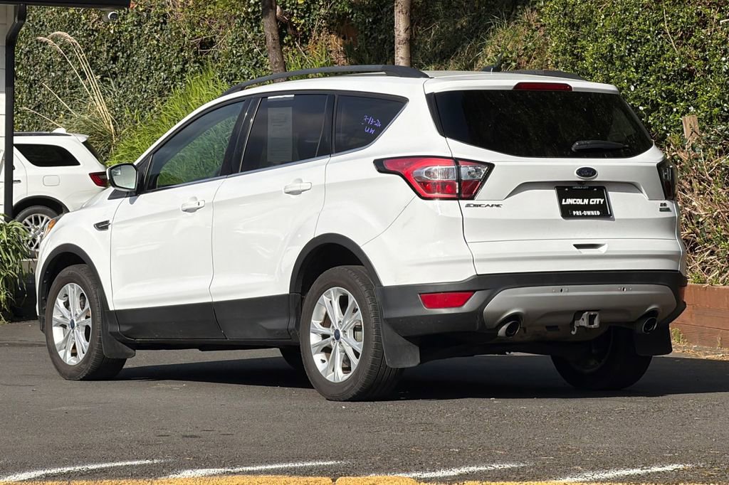 Used 2018 Ford Escape SE AWD/4WD image 4