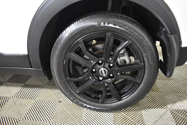Certified 2023 Nissan Kicks SR w/ SR Premium Package FWD image 39