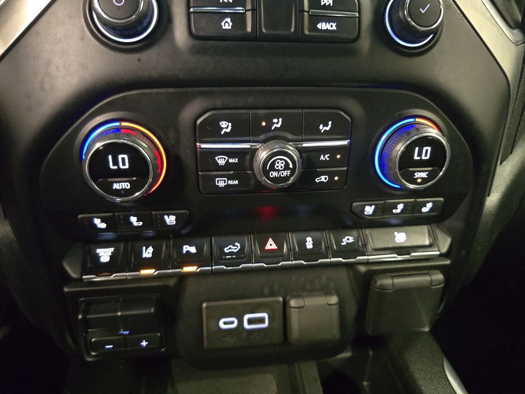 Used 2022 Chevrolet Silverado 2500 LTZ w/ LTZ Premium Package image 18