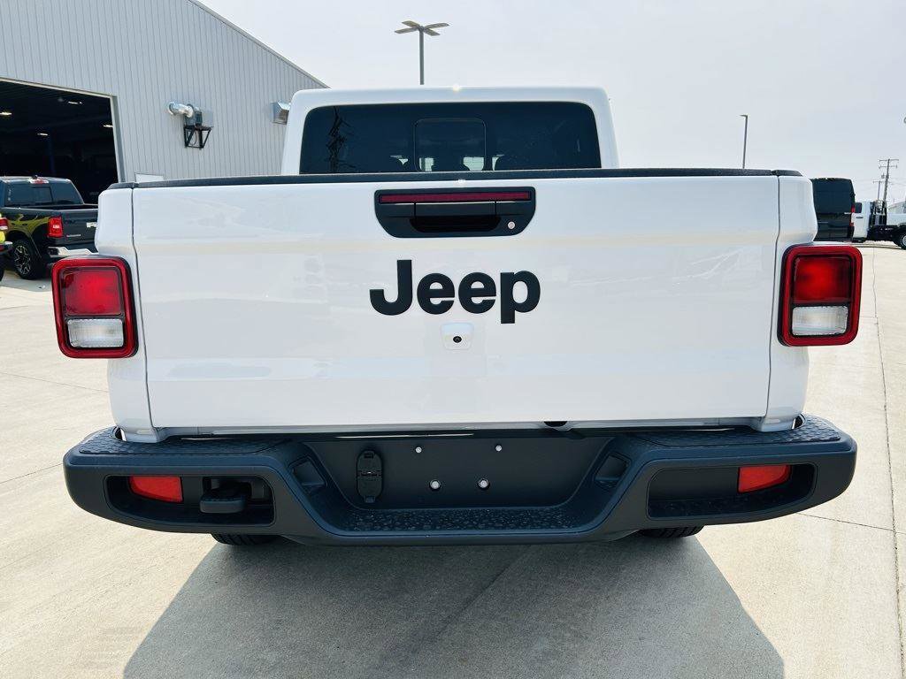New 2025 Jeep Gladiator Sport image 36