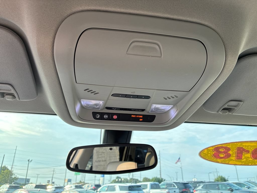 Used 2018 GMC Acadia SLT FWD image 16