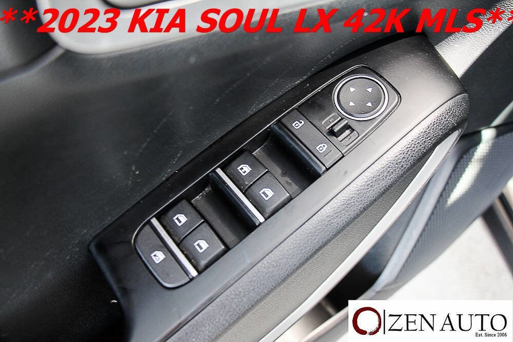 Used 2023 Kia Soul LX w/ Option Group 015 image 21