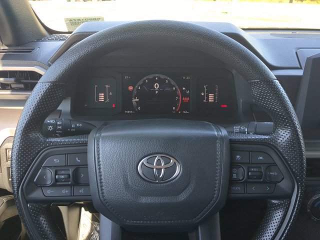 Certified 2025 Toyota Tacoma SR5 AWD/4WD image 29