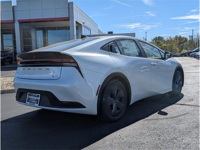 New 2026 Toyota Prius LE image 7