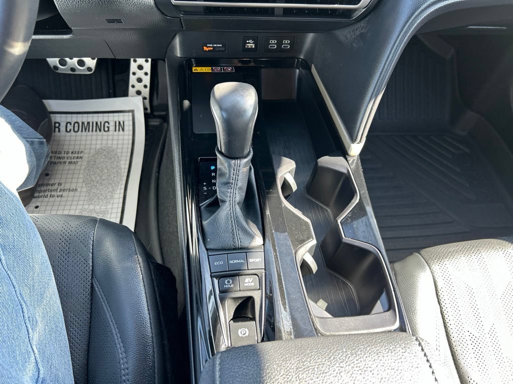 Used 2025 Toyota Camry XSE FWD image 26