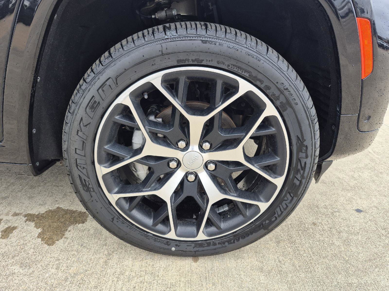 Used 2023 Jeep Grand Cherokee Summit image 11