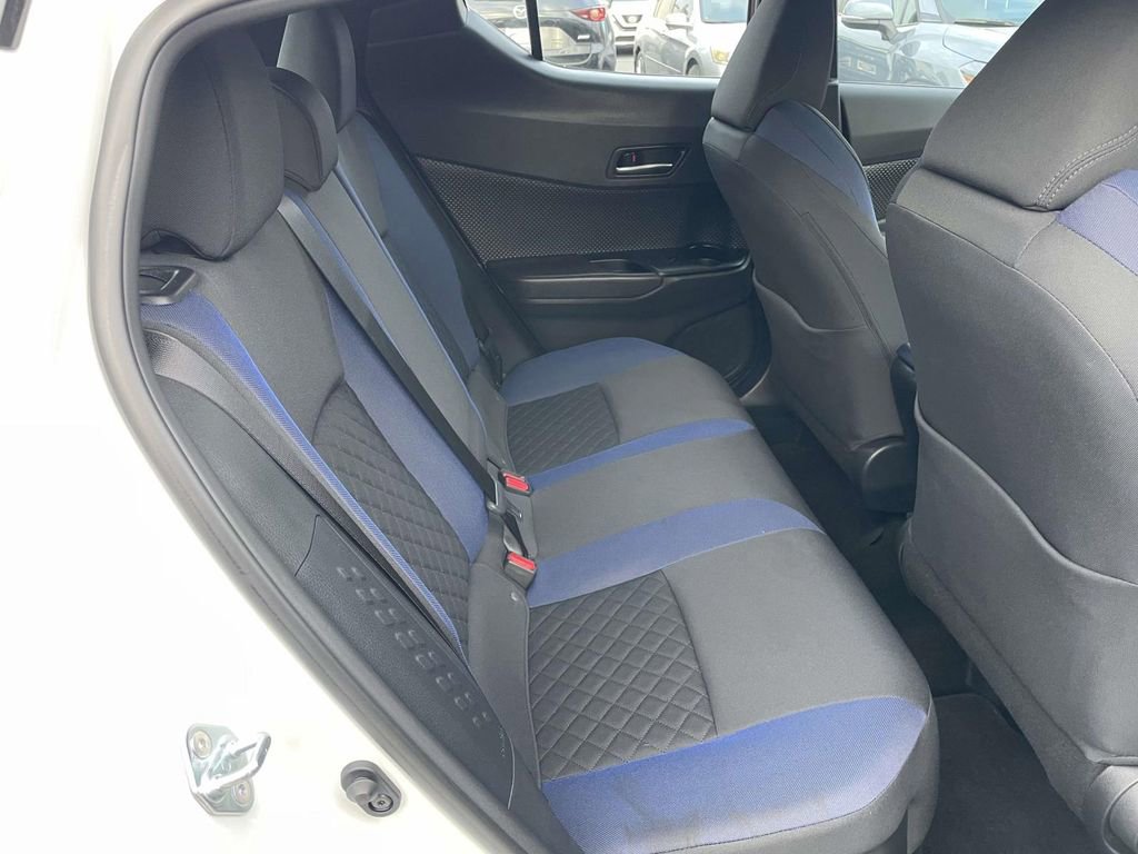 Used 2021 Toyota C-HR XLE image 44