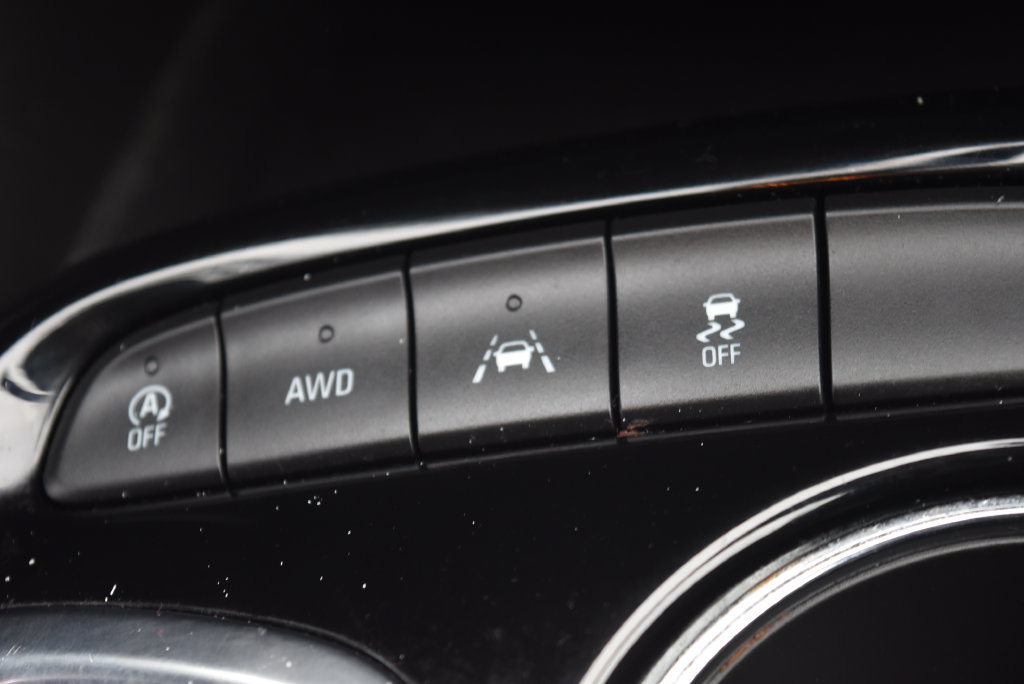 Used 2025 Buick Encore GX Preferred AWD/4WD image 19