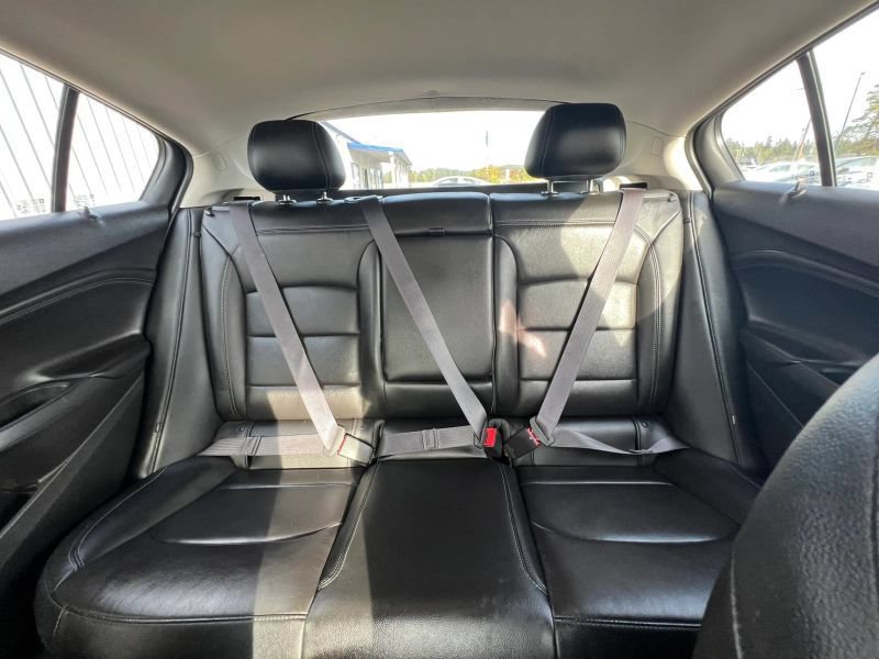 Used 2017 Chevrolet Cruze Premier FWD image 23