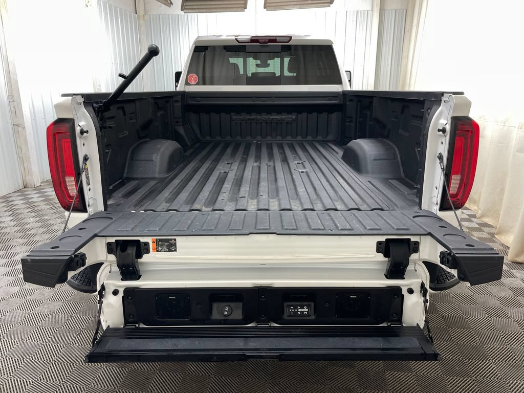 Certified 2023 GMC Sierra 3500 Denali w/ Denali Ultimate Package AWD/4WD image 50