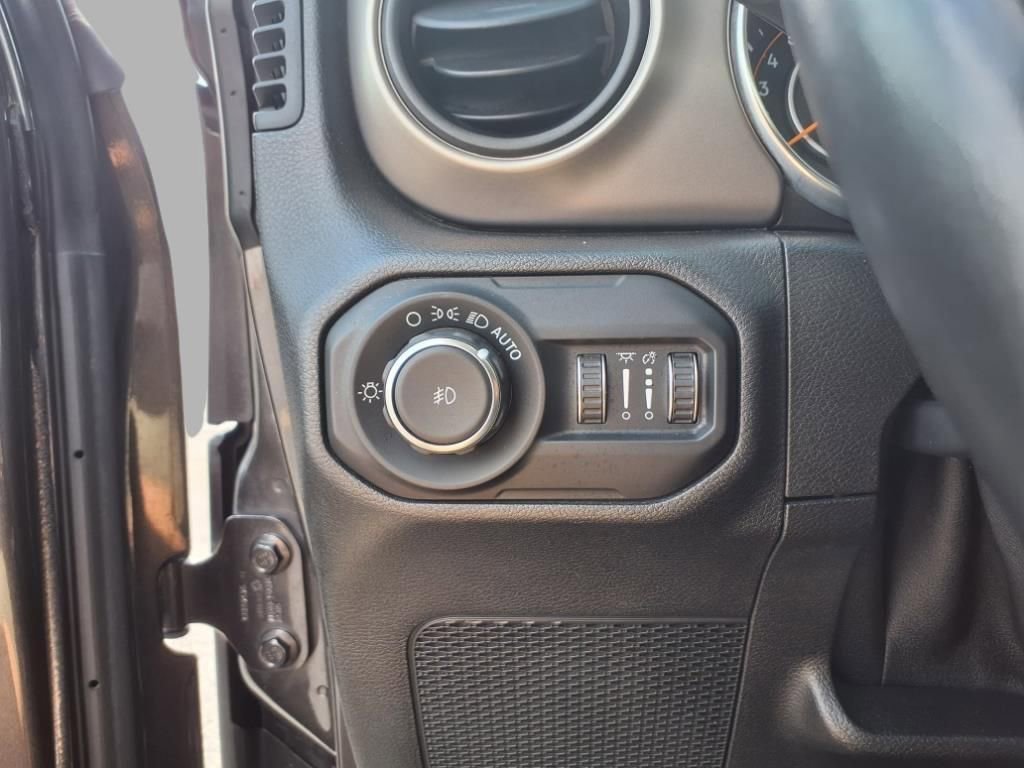 Used 2021 Jeep Wrangler Unlimited Sport image 14